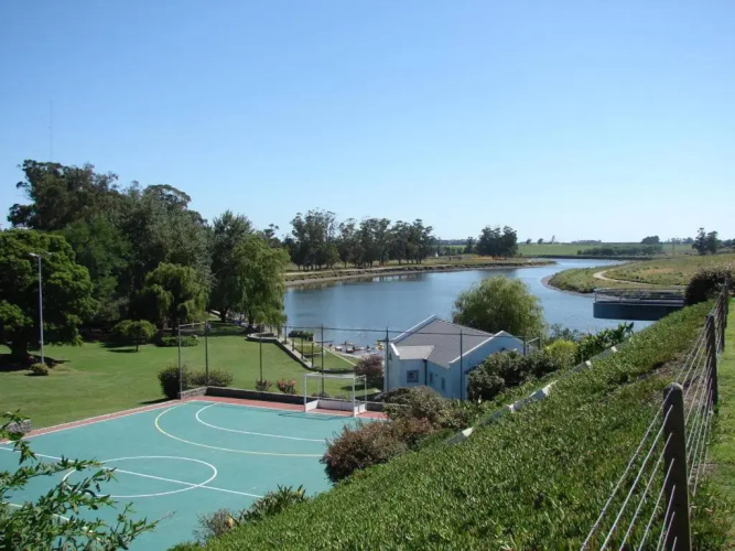 Las Barrancas Apart Deportivo & Spa