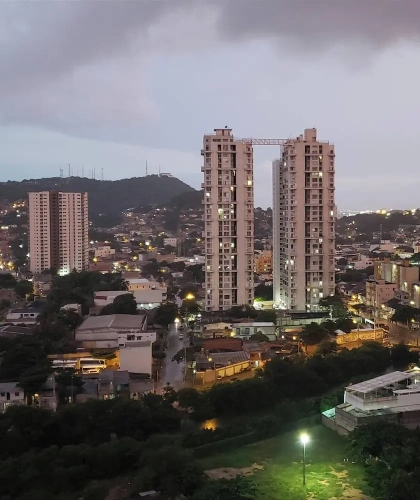 2 Bedrooms Apartment with city view