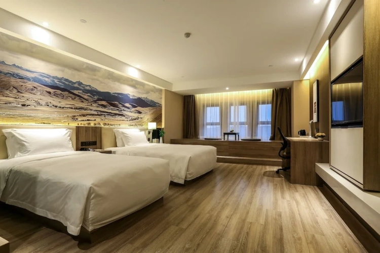 Superior Double room with city view