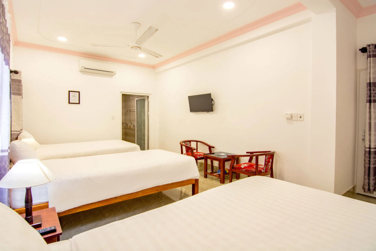 Hung Do Beach Homestay