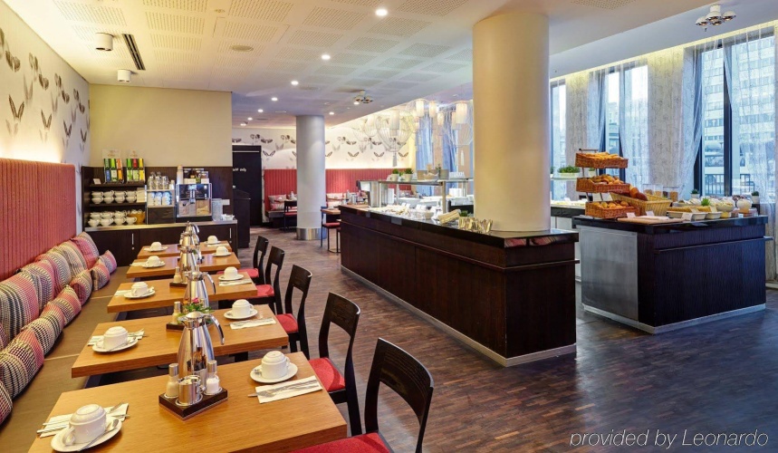 Premier Inn Berlin Alexanderplatz photo 25
