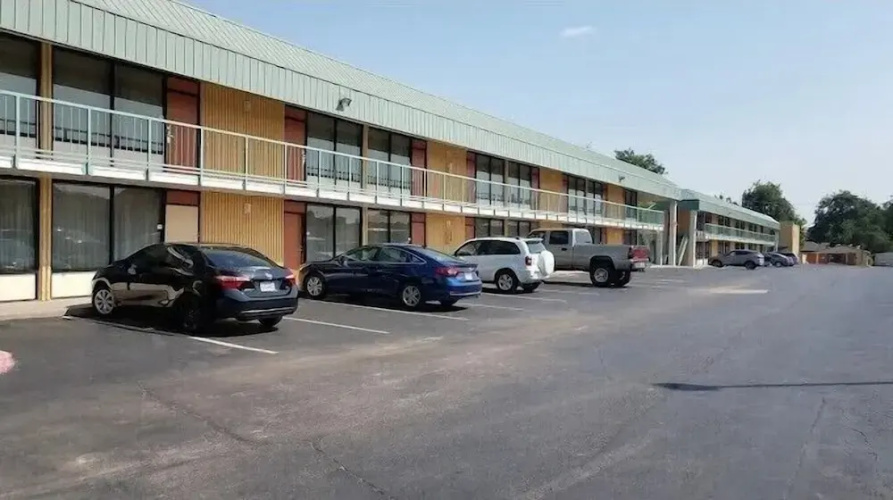 Executive Inn - Lawton