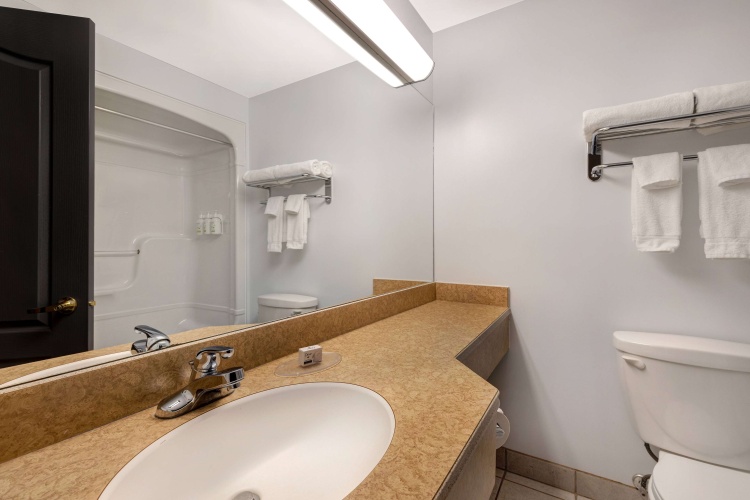 Days Inn by Wyndham Edmundston photo 11