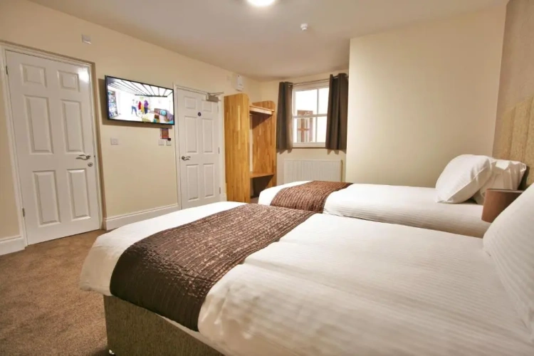 Standard Twin room