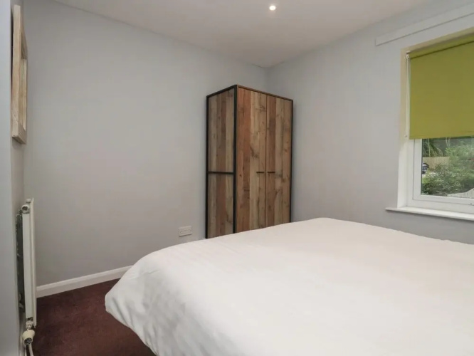 Apartment 6