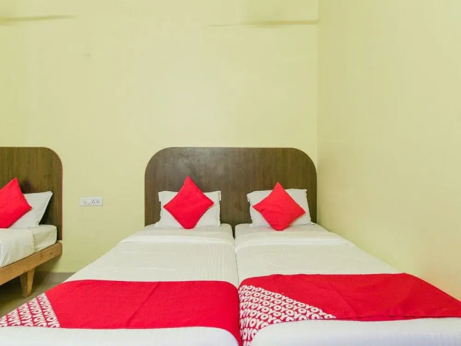 OYO 15011 Blue Homes