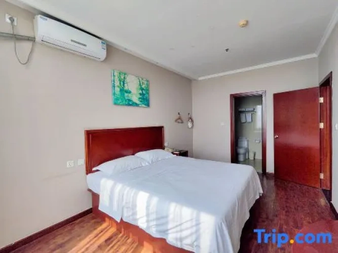 Economy Suite