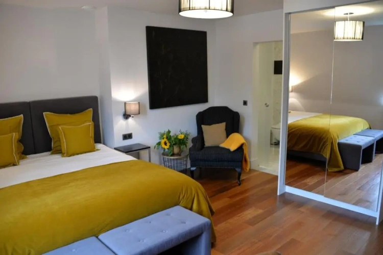Standard Double room with garden view