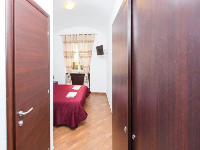 Romangelo 2 Hostel