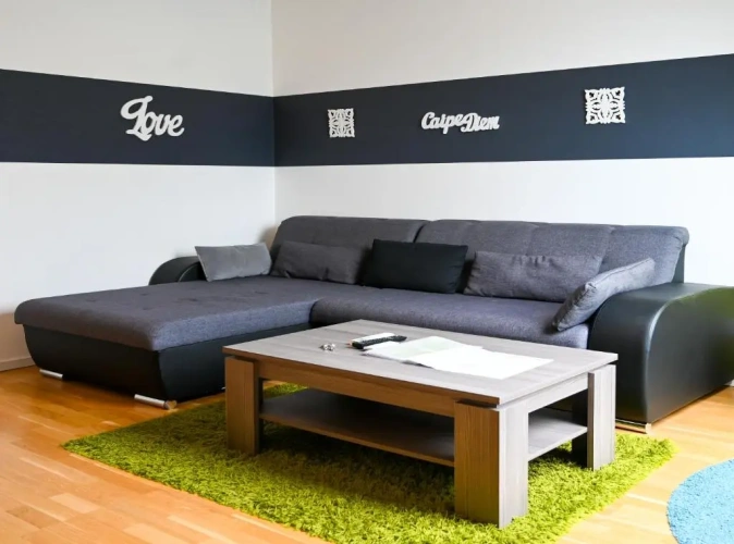 2 Bedrooms Apartment