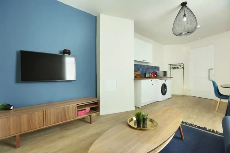 Apartment Exposition Center