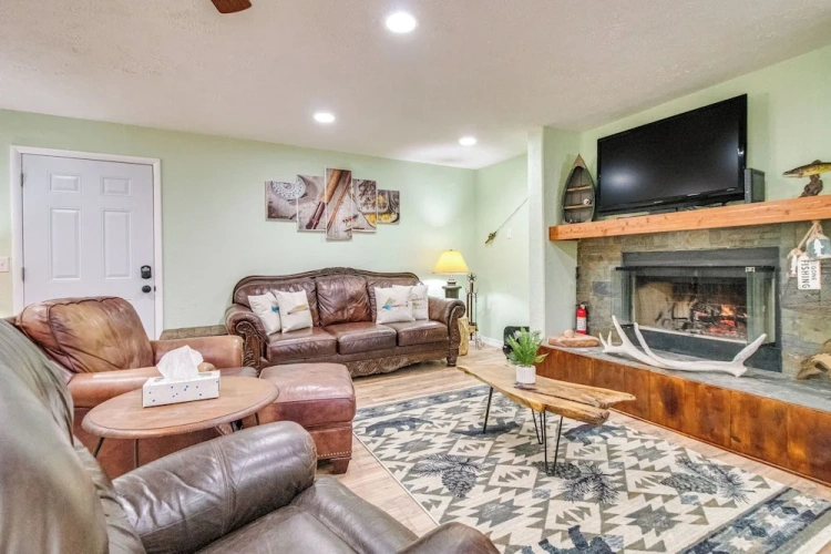 3 Bedrooms Cottage