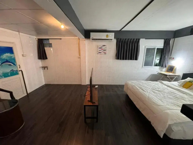 Near Beach Hostel - Adults Only