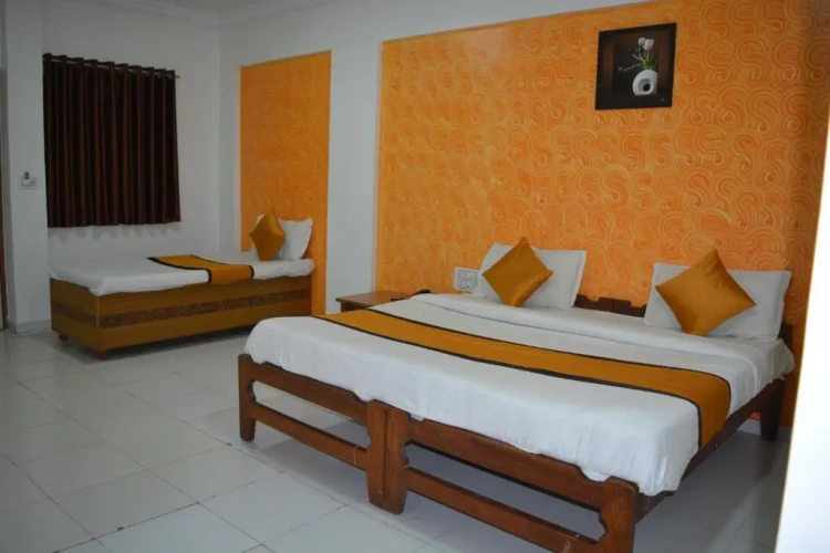 Comfort Triple room