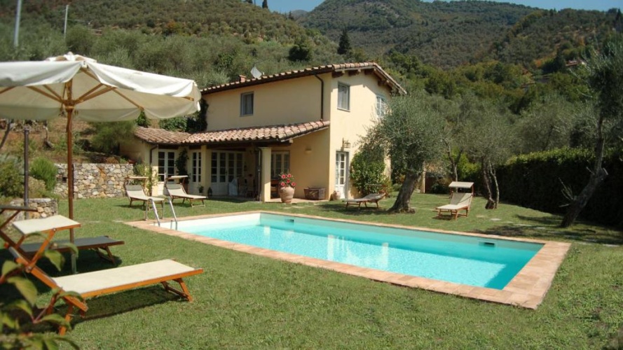 3 Bedrooms Villa
