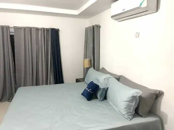Modern Luxury 1BR Condo in Kingston