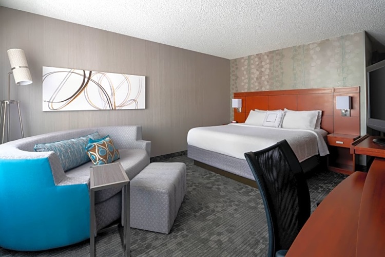 Deluxe Double room with pool view