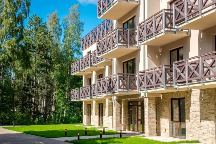 2 Bedrooms Apartment