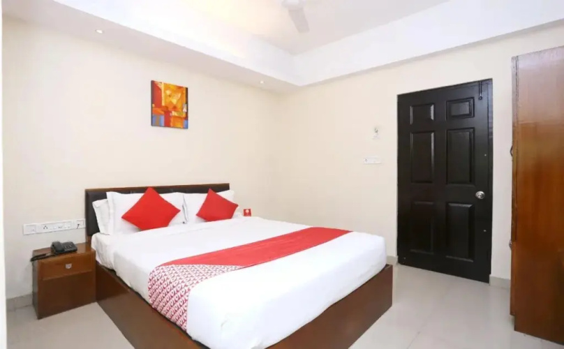 Platinum Inn by OYO Rooms
