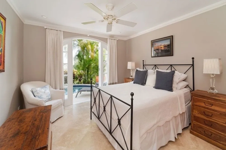 4 Bedrooms Standard room
