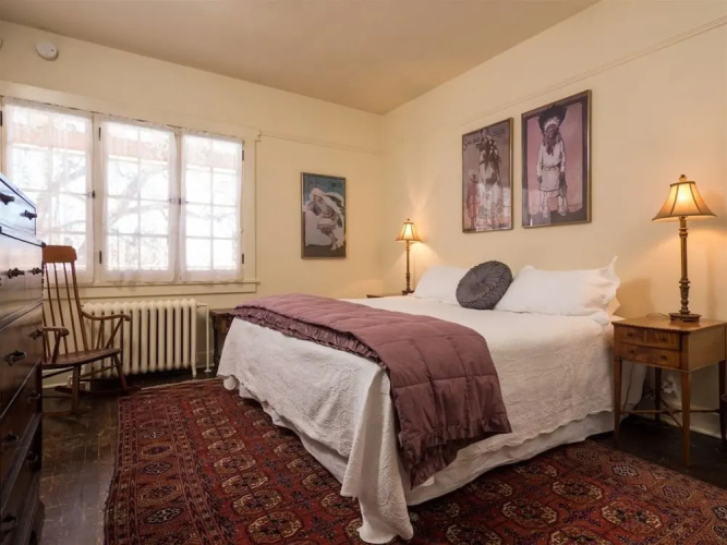 5bd Historic Pink House