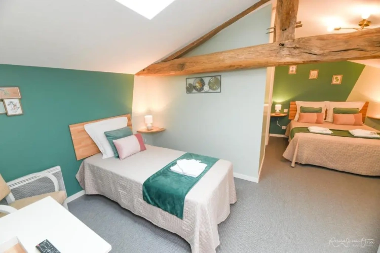 Standard Triple room