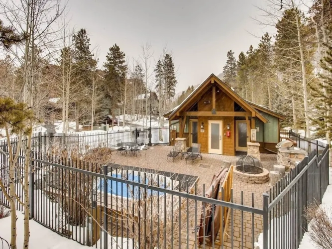3 Bedrooms Cottage