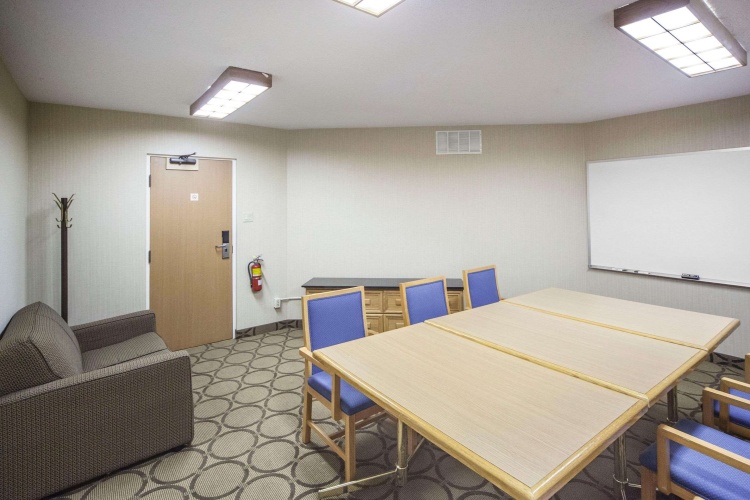 Comfort Inn West photo 18