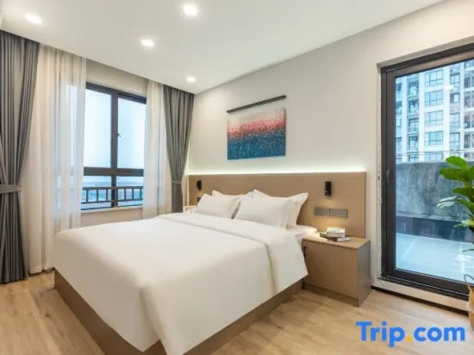 1 Bedroom Business Suite