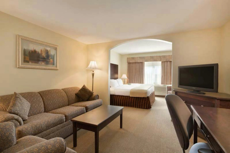 Border Inn & Suites photo 6