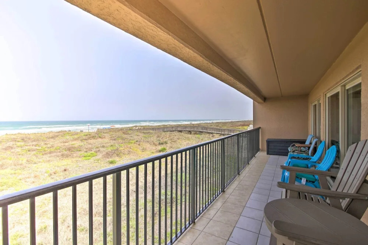 Modern Beachfront Condo w/ Pool & Beach Access!