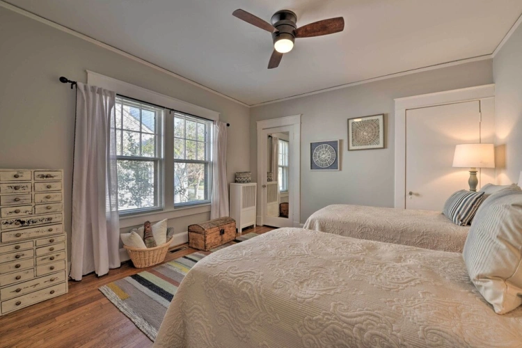 2 Bedrooms Cottage