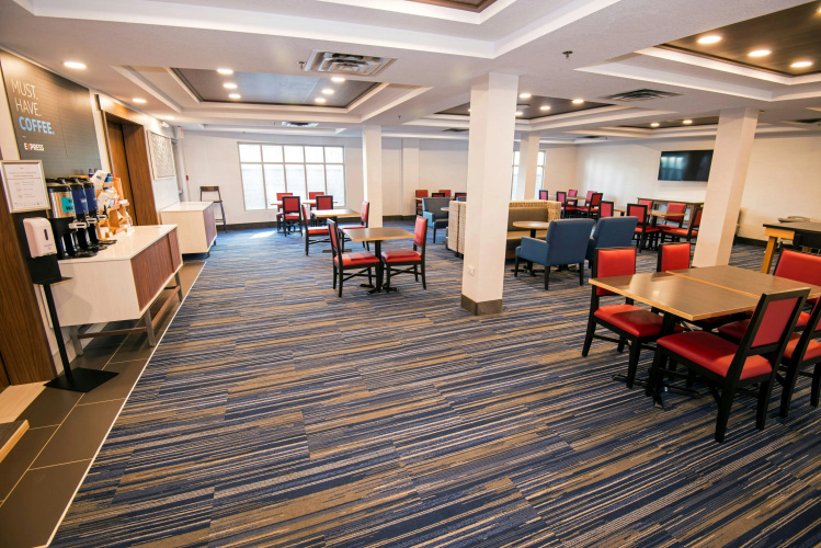 Holiday Inn Express & Suites Hinton photo 29