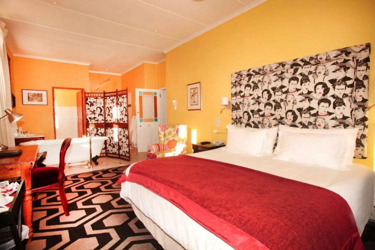 Karoo Art Hotel