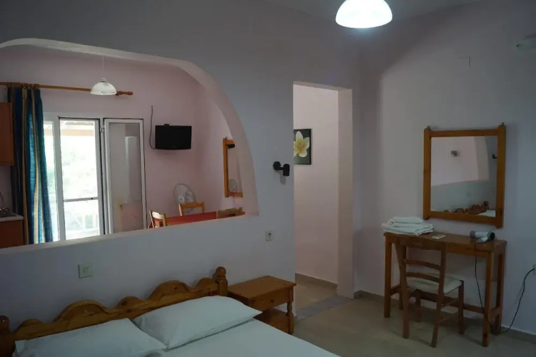 Jason Rooms & Studios