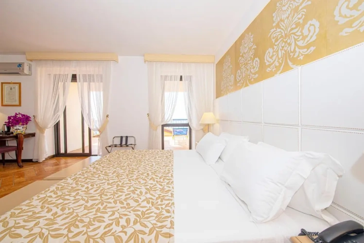 Luxury Quadruple room