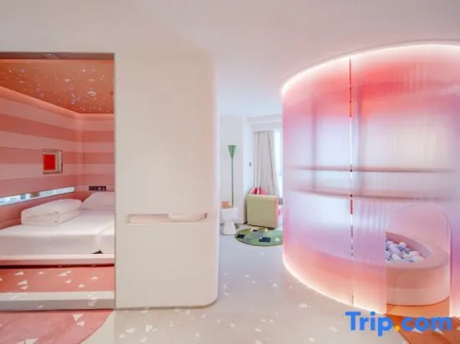 Twin Family Suite