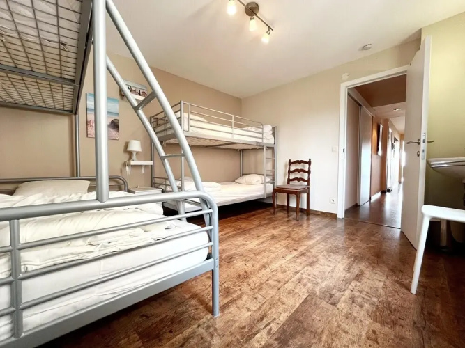 Apartment in Wenduine With Stunning Sea Views