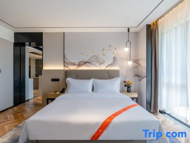 Grand Double Suite with lake view