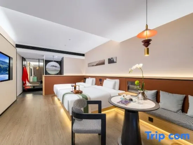 Standard Twin room with balcony and with sunset view