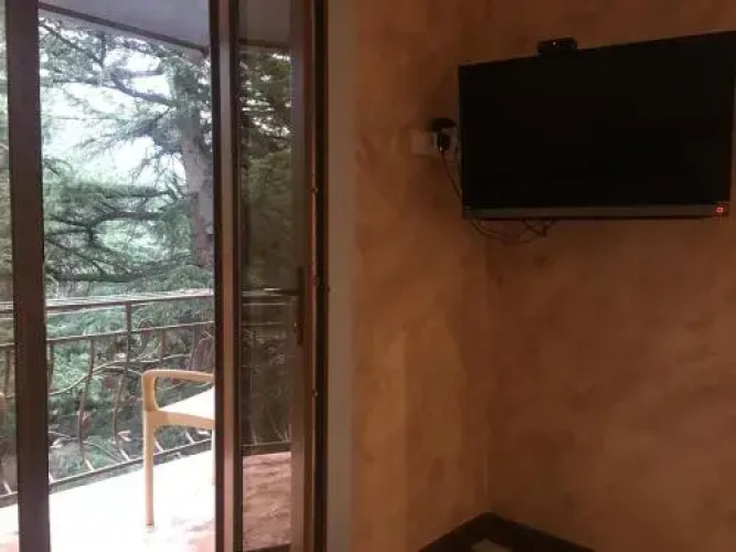 3+2 Dilijan Rest House