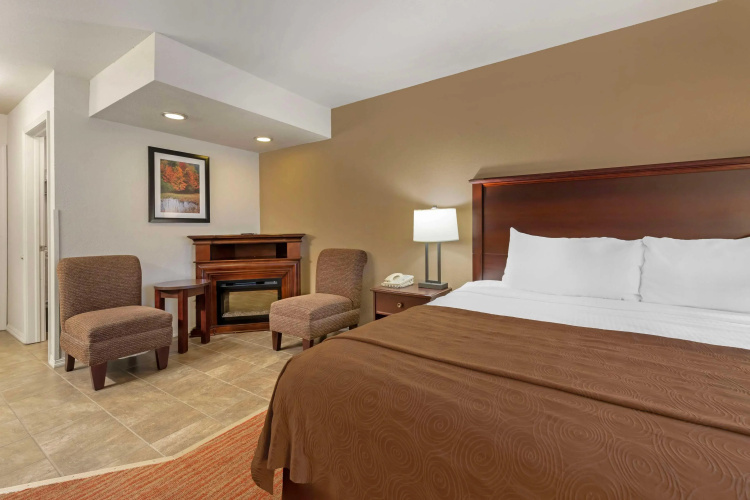 Best Western Plus Concord Inn