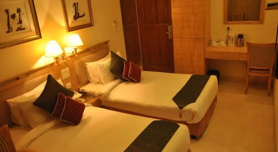 Athena Inn