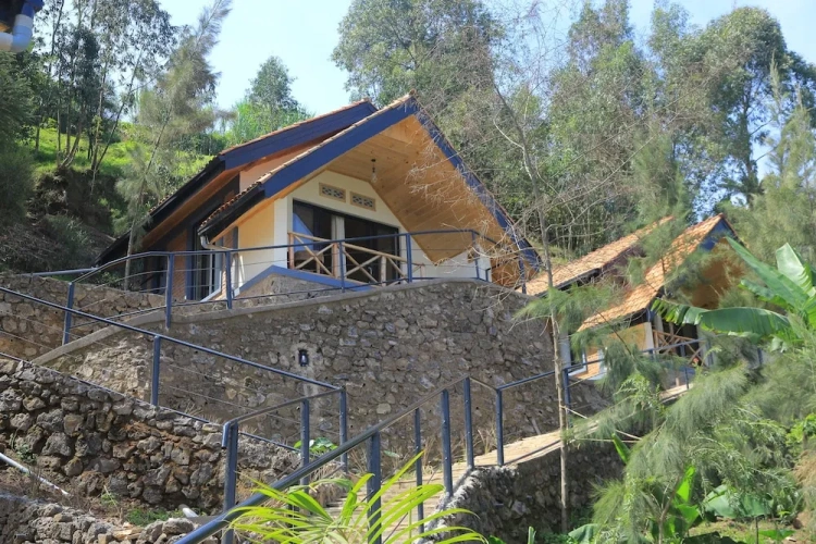 Deluxe Double room with balcony and with lake view