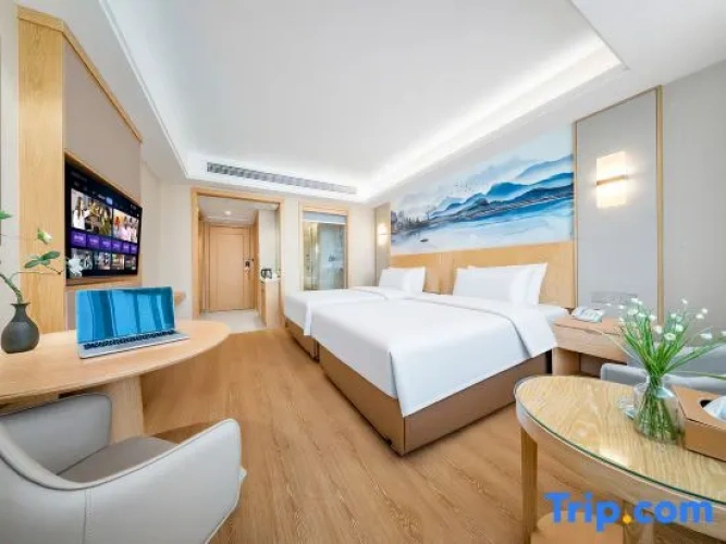 Deluxe Family Suite
