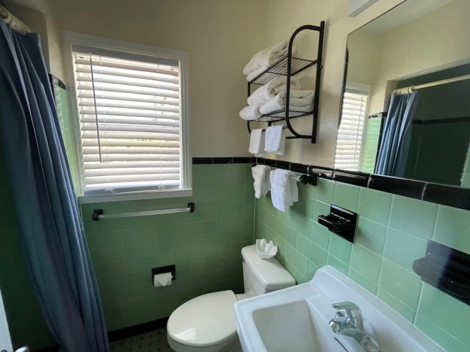 2 Bedrooms Deluxe Double Suite