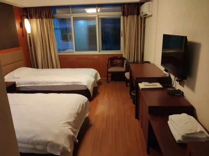 Wuyi Chengde Business Hotel