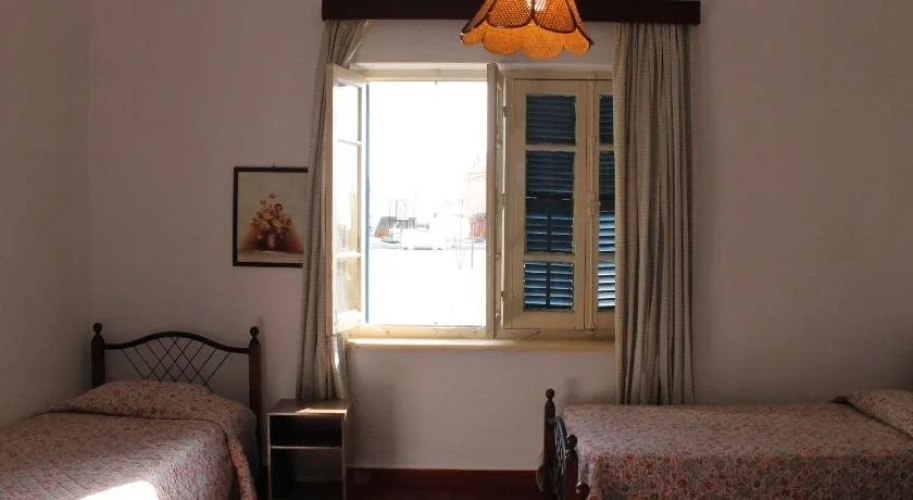 TRIANON Hostel - Central Paphos Old Town