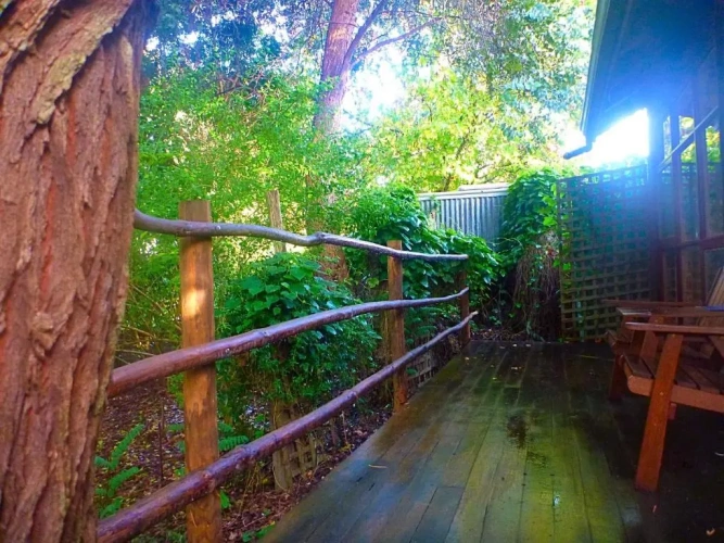 1 Bedroom Bungalow with balcony and with view
