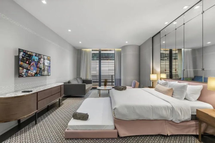 SLS Lux King Suite